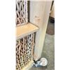 Image 8 : MOBILE STORAGE UNIT WITH 8 WOVEN STORAGE BIN & CONTENTS 59"W X 15.5"D X 36"T *WHEELS NEED