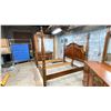 Image 2 : WOODEN KING SIZE 4 POSTER BED