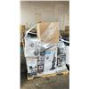 Image 3 : PALLET OF LED LIGHTS, LUGGAGE, DYSON BIG BALL VACUUM & MORE *WORKING CONDITION UNKNOWN/