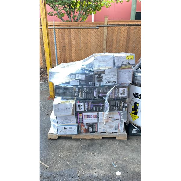 PALLET OF ASSORTED VACUUM CLEANERS *WORKING CONDITION UNKNOWN/MAY BE MISSING