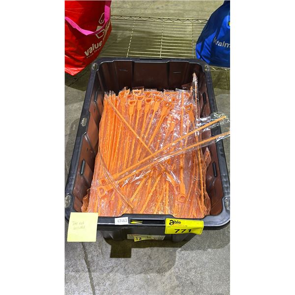 PLASTIC DRAIN CLOG REMOVERS *TOTE NOT INCLUDED*