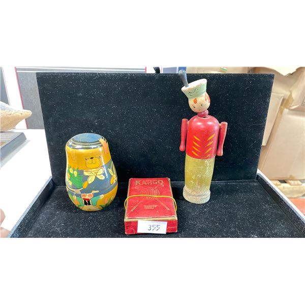 1930'S KIDS WOODEN PENCIL HOLDER, 1931 GOLF CARD GAME & 1950'S 5-PC NESTING BEARS