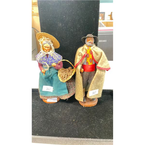 PAIR OF 9.5" FRENCH MARIUS CHAVO AUBAGNE TERRACOTTA CLAY FARMER FIGURES CIRCA 1950'S