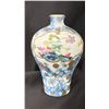 Image 2 : A FAMILLE ROSE FLOWER GARDEN VASE