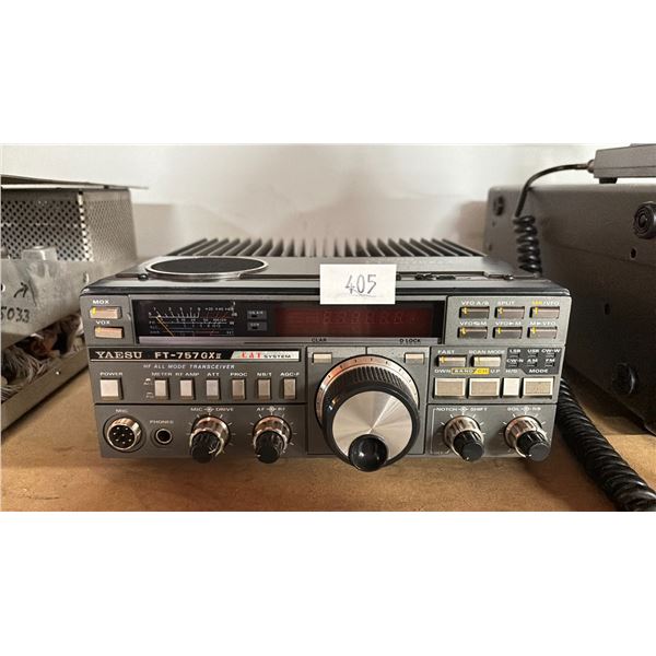 YAESU FT-757GX2 CAT SYSTEM HF ALL MODE TRANSCEIVER *NO POWER CORD*