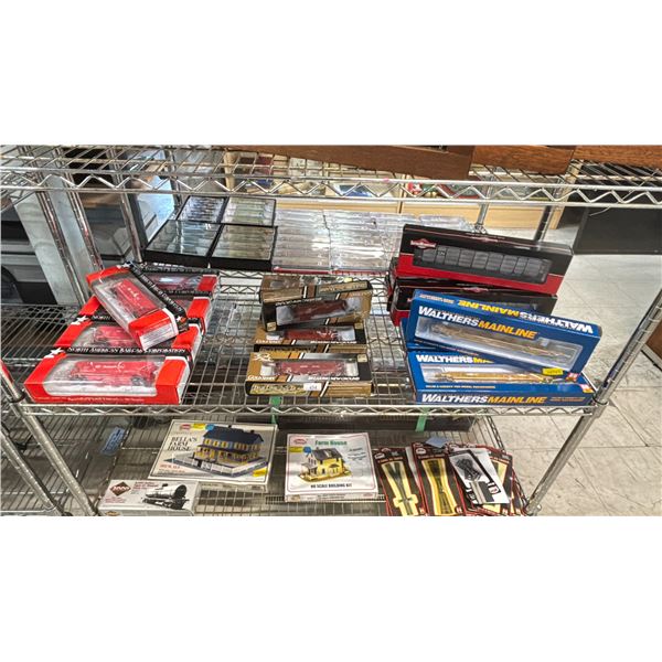 WALTHERS, TRUELINE TRAINS & NORTH AMERICAN RAILCAR CO HO SCALE MODEL TRAINS