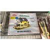 Image 3 : SHELF OF MODEL TRAIN HO SCALE SCENIC STRUCTURES, HO SCALE MODEL TRAIN DISPLAY TRAIN TRACK &