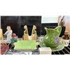 Image 6 : SHELF OF DECOR ITEMS & MORE