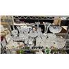 Image 1 : SHELF OF ASSORTED CRYSTAL GLASSWARE & A DECORATIVE SWAROVSKI CRYSTAL TRAIN