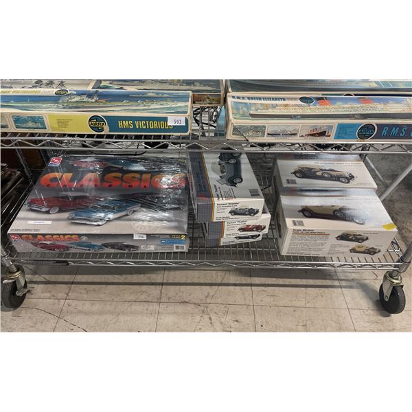 CHEVROLET CLASSICS 1/25 MODEL KIT & 5 ASSORTED DIECAST MODEL KITS