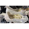 Image 5 : SHELF OF MENS/WOMENS SHOES IN VARIOUS SIZES