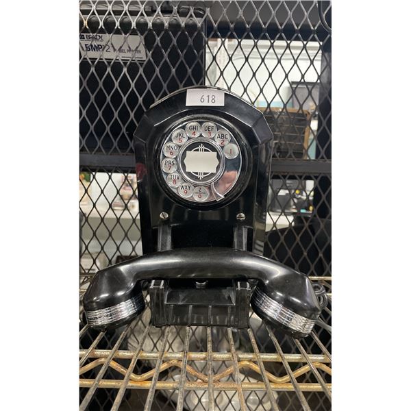 VINTAGE WALL MOUNTABLE TELEPHONE