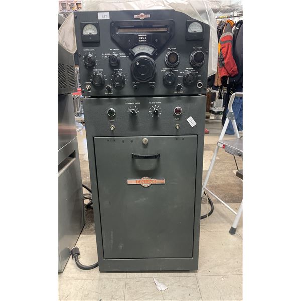 COLLINS KWS-1 TRANSMITTER ON TOP OF A COLLINS POWER AMPLIFIER (220V)