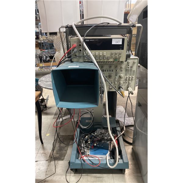 TEKTRONIX 2247A OSCILLOSCOPE COUNTER/TIMER WITH A FLUKE 8840A/AF MULTIMETER ON A MOBILE STAND