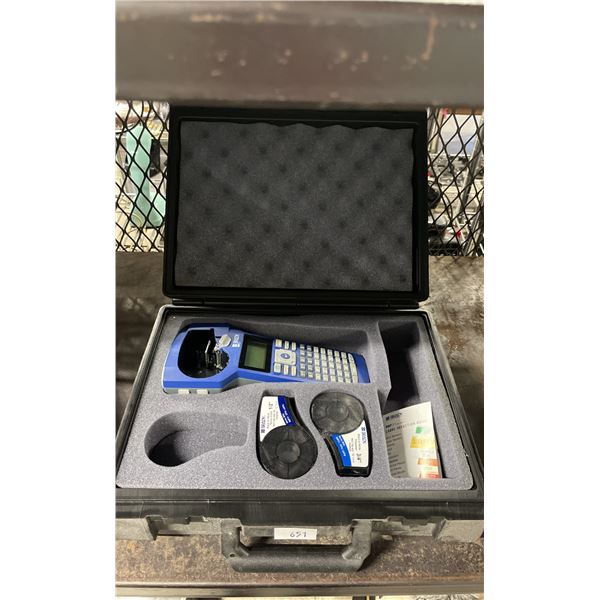BRADY BMP21 HANDHELD LABEL MAKER IN A HARD TRANSPORT CASE