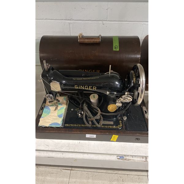 SINGER SEWING MACHINE WITH POWER CORD, FOOT PEDAL & CASE