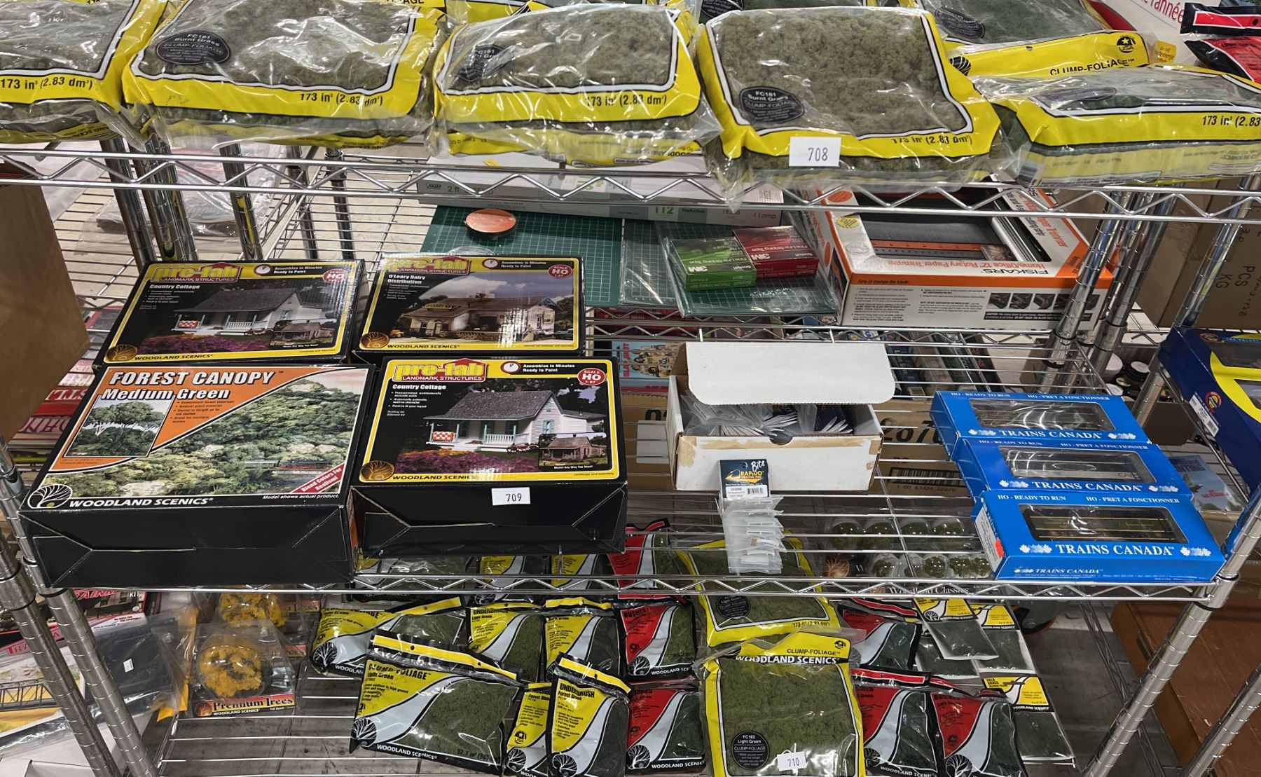 SHELF OF HO SCALE MODEL TRAIN SCENIC STRUCTURES, 3 TRAINS CANADA HO ...