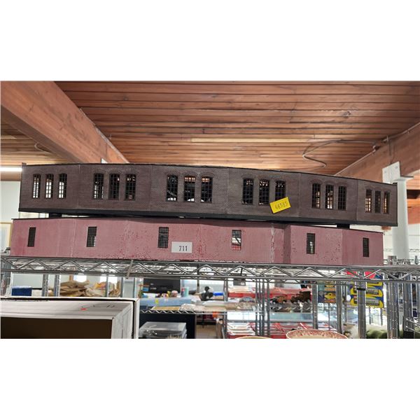 MODEL TRAIN DISPLAY STATION