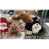 Image 2 : SHELF OF VARIOUS STUFFED BEARS
