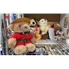 Image 4 : SHELF OF VARIOUS STUFFED BEARS