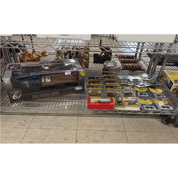 1941 FLATBED DIE CAST TRUCK & ASSORTED HO SCALE MODEL TRAIN VEHICLES