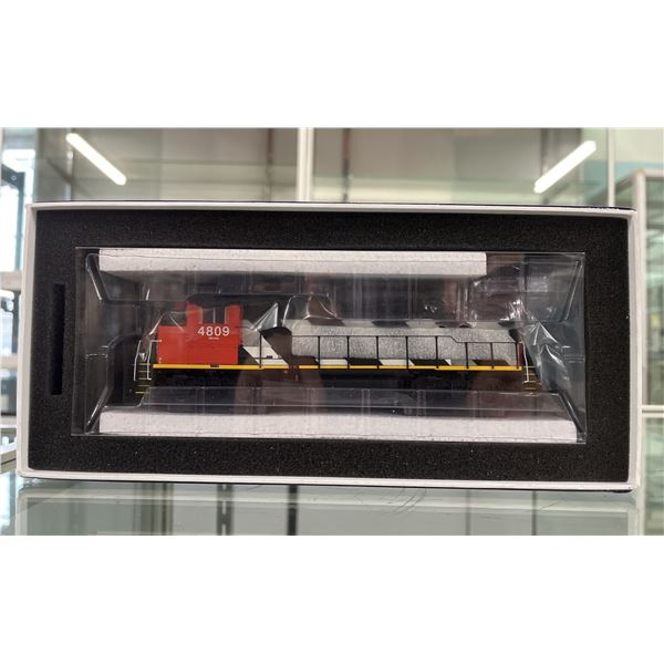 GENESIS BY ATHEARN CANADIAN NATIONAL HO SCALE MODEL TRAIN *WITH SOUND*