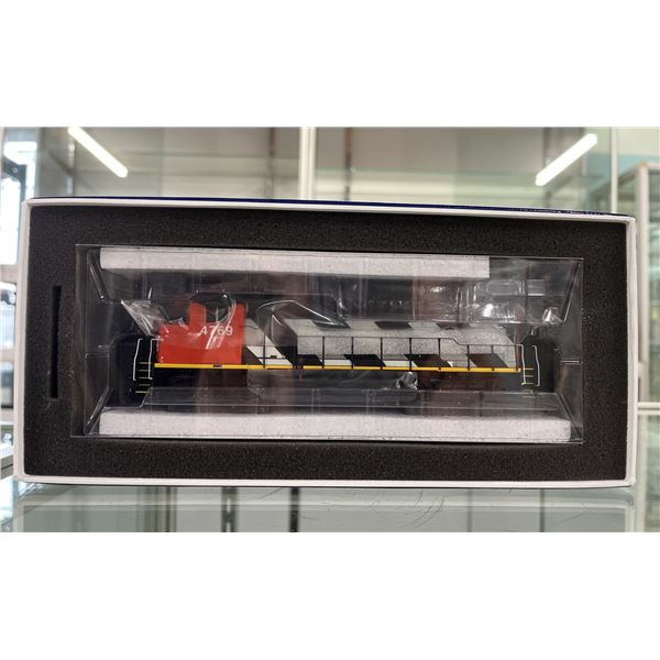 GENESIS BY ATHEARN CANADIAN NATIONAL HO SCALE MODEL TRAIN *WITH SOUND*