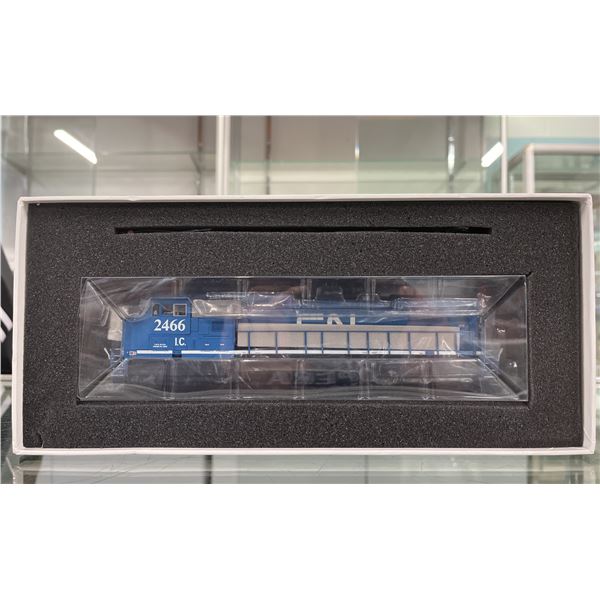 ATLAS CANADIAN NATIONAL DASH 8-40CW LOCOMOTIVE HO SCALE MODEL TRAIN