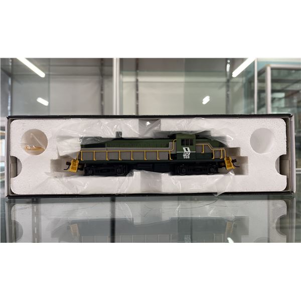 ATLAS CLASSIC PACIFIC GREAT EASTERN RS3 LOCOMOTIVE HO SCALE MODEL TRAIN