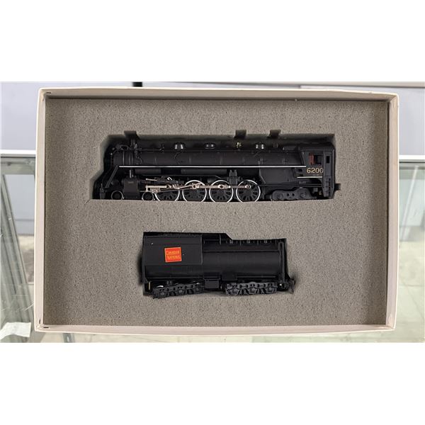 CANADIAN NATIONAL RAILWAY 4-8-4 HO SCALE MODEL TRAIN