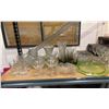 Image 2 : SHELF OF ASSORTED GLASSWARE
