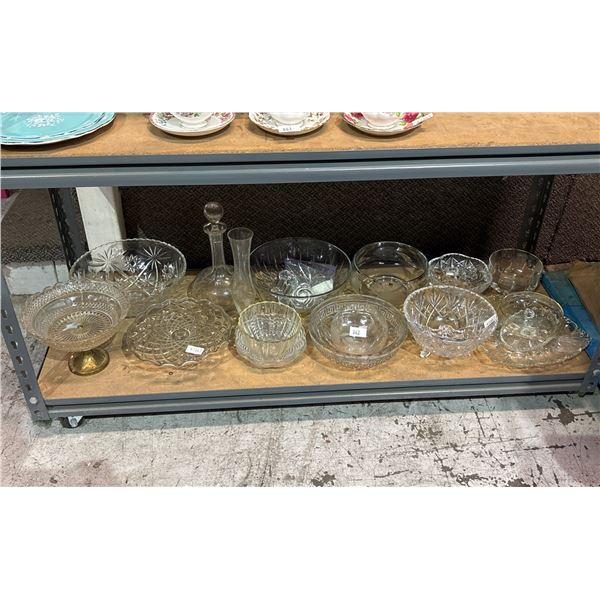 SHELF OF ASSORTED CRYSTALWARE & GLASSWARE