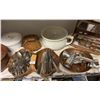 Image 3 : SHELF OF ASSORTED ITEMS INCLUDING; FLATWARE, DINNERWARE, VINTAGE BEAUTY KIT & MORE