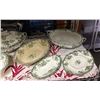 Image 3 : 2 SHELVES OF ROYAL STAFFORDSHIRE "ARCADIA" 82-PC DINNERWARE SET