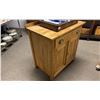 Image 2 : 2-DOOR 1-DRAWER CABINET 28" X 18" X 30"