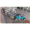 Image 2 : YARDWORKS GCV 160 GAS MOWER WITH REAR BAG