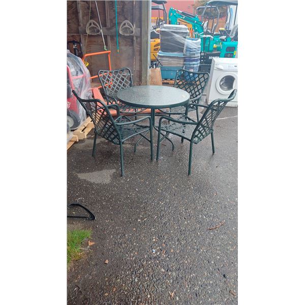 ROUND PATIO TABLE WITH 4 CHAIRS