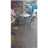 Image 1 : ROUND PATIO TABLE WITH 4 CHAIRS