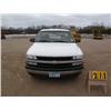 Image 2 : 2001 Chev 1/2 ton  2x4