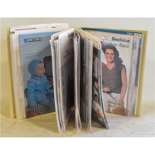 KNITTING PATTERN ALBUM - OVER 40 VINTAGE PATTERNS