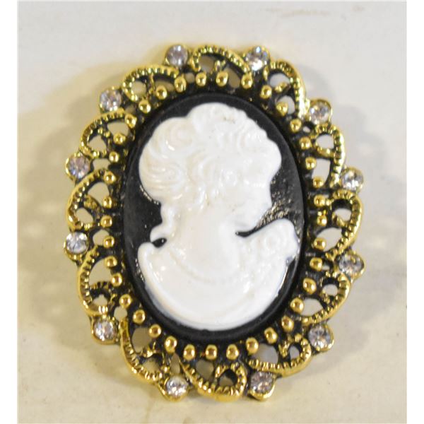 14) CLASSIC CAMEO BROOCH WITH BLACK