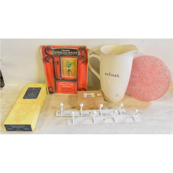 FLAT OF COLLECTIBLES & CANDLES