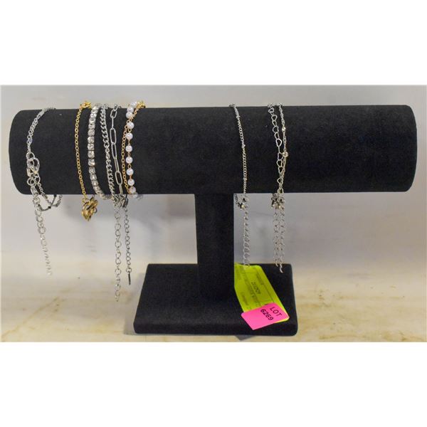 JEWELRY ORGANIZER WITH 12 BRACELETS