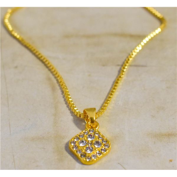 ROZZA C.Z. SQUARE SHAPE PENDANT NECKLACE