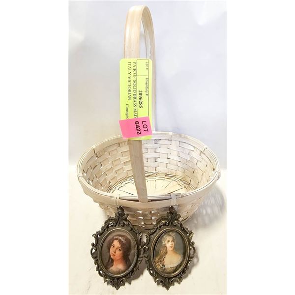 PAIR OF SOLID BRASS MADE IN ITALY VICTORIAN