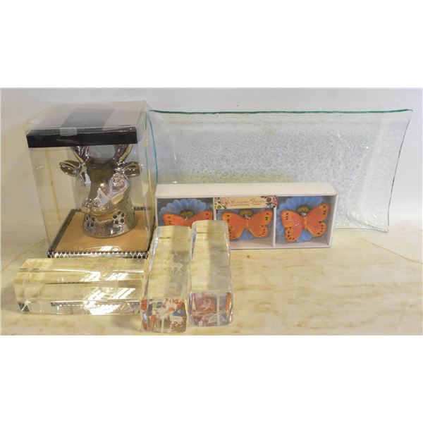 3 CRYSTAL DECOR PIECES, UNUSED