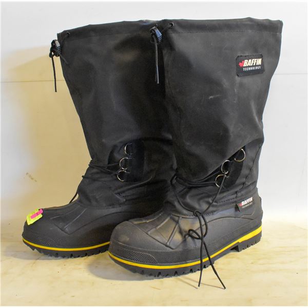 PAIR OF MENS BAFFIN WINTER BOOTS SIZE 10