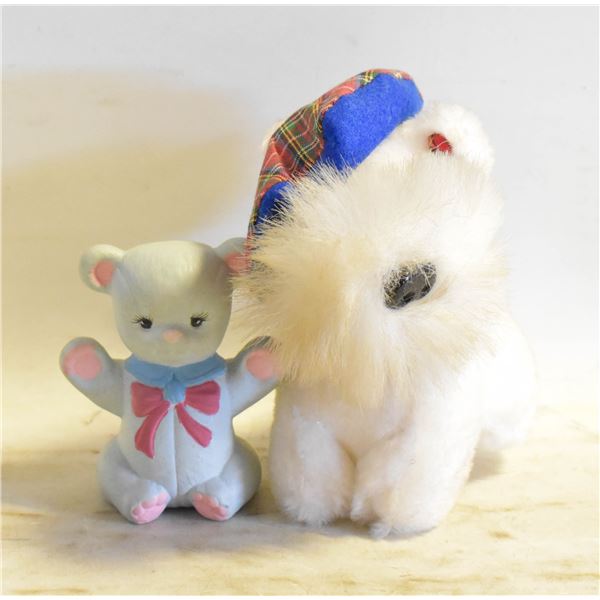 FLAT OF SMALL FIGURINES