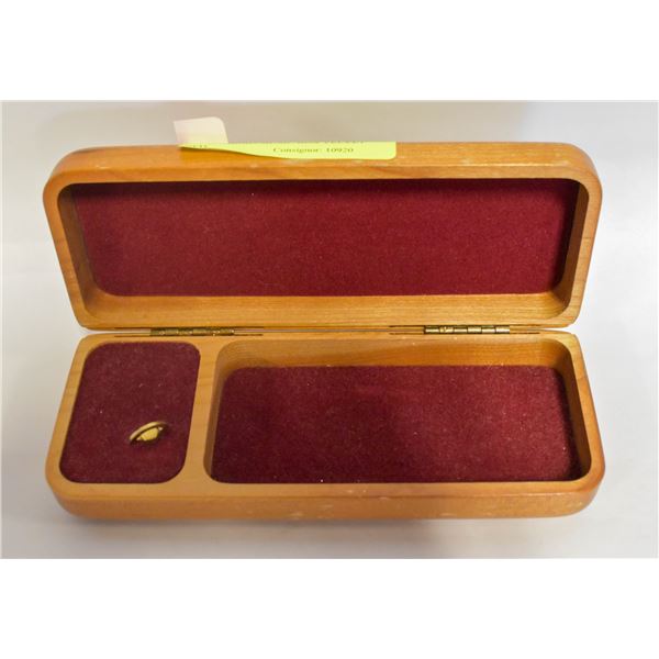 HUMMINGBIRD MUSIC BOX VELVET LINED