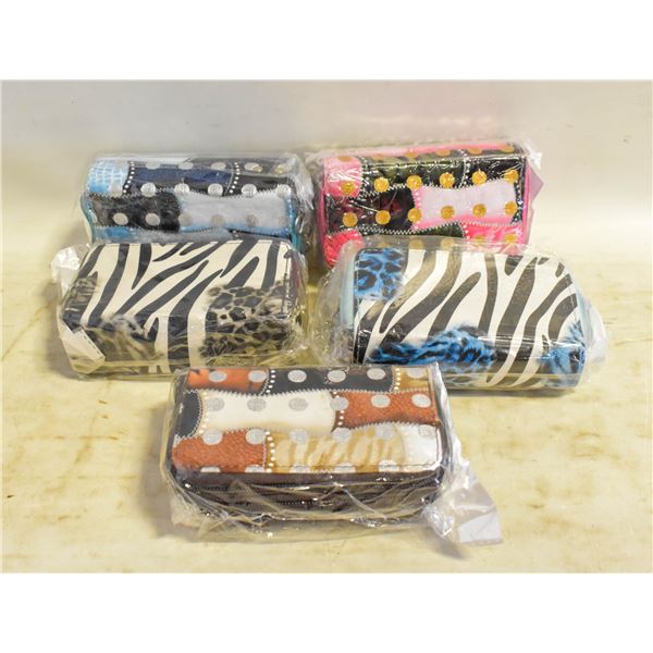 LOT OS NEW ZIPPERED WALLETS